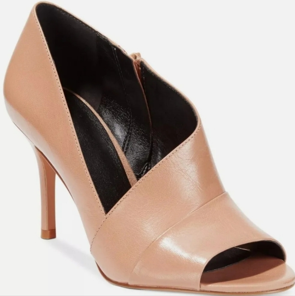 Nine West women's Shootie 12